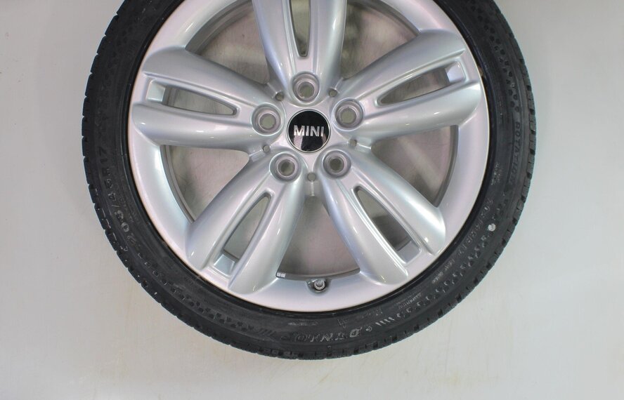 Mini Mini Cooper / S / One / Cabrio F55 F56 F57 JCW501 17 inch Dunlop Runflat Winterbanden Origineel