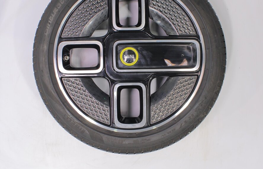 Mini Cooper / S / One / Cabrio F55 F56 F57 737 17 inch Pirelli Zomerbanden Origineel