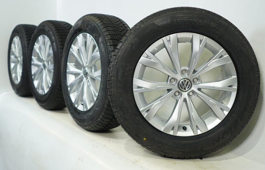 Volkswagen Volkswagen Tiguan II Montana 17 inch Pirelli Winterbanden Origineel
