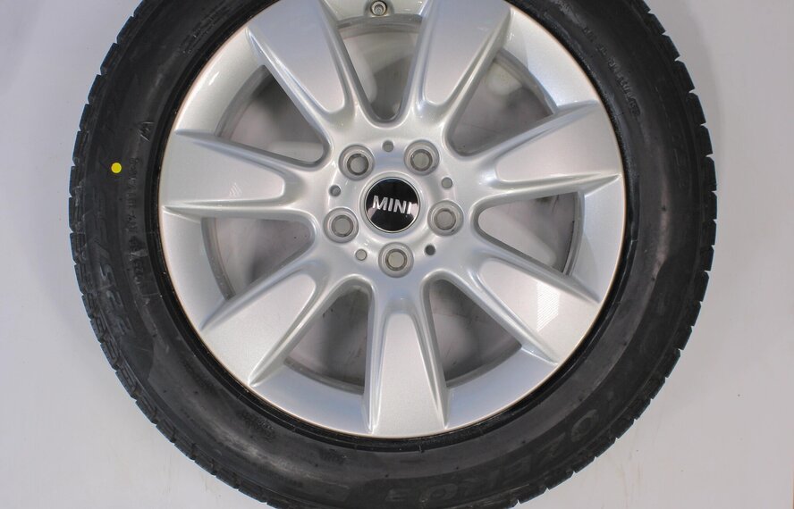 Mini Mini Countryman F60 530 17 inch Pirelli  Winterbanden NIEUW Origineel