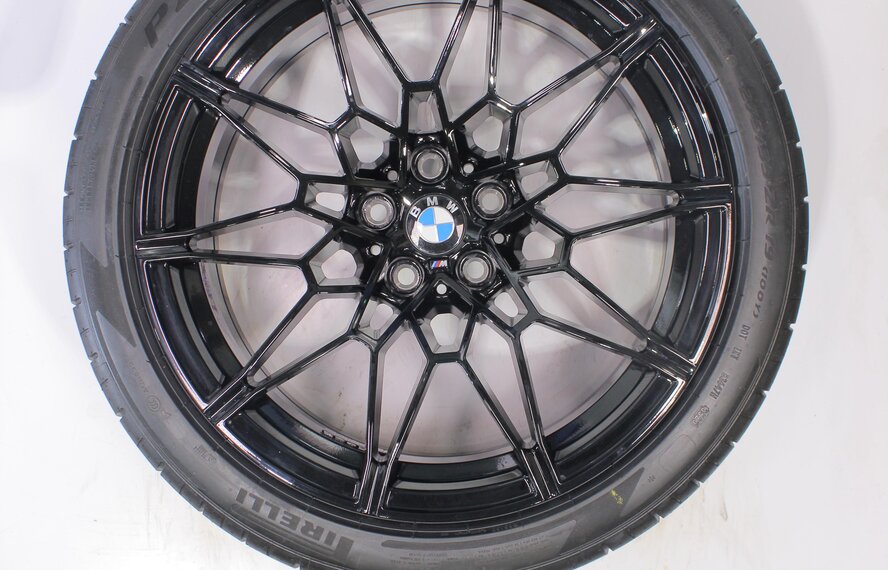 BMW BMW M3 M4 G80 G82 826M 19 & 20 inch velgen Pirelli Zomerbanden Origineel