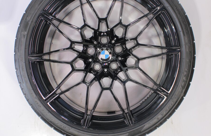 BMW BMW M3 M4 G80 G82 826M 19 & 20 inch velgen Pirelli Zomerbanden Origineel