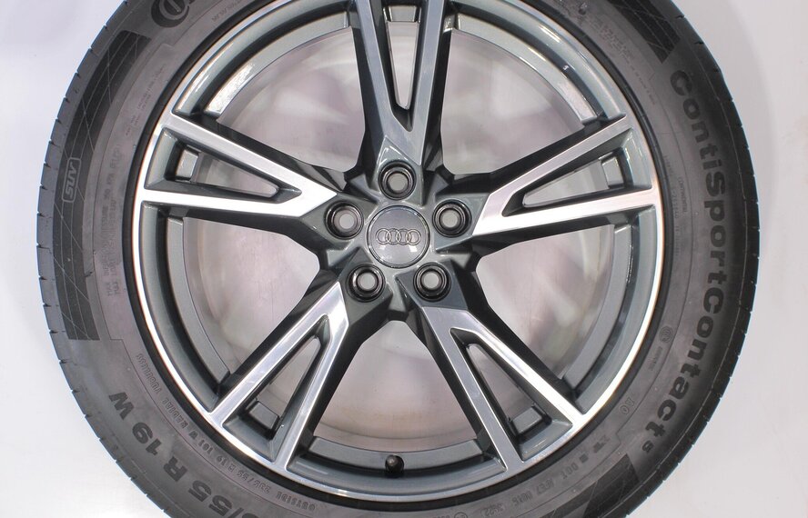 Audi Audi Q5 SQ5 80A 19 inch Continental Zomerbanden Origineel