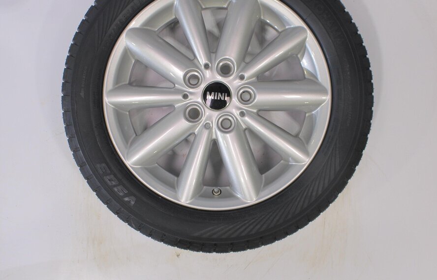 Mini Mini Cooper / S / One / Cabrio F55 F56 F57 508 16 inch velgen Yokohama Winterbanden Nieuw Origineel