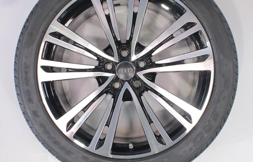 Audi Audi A8 4N 20 inch Pirelli Zomerbanden Origineel