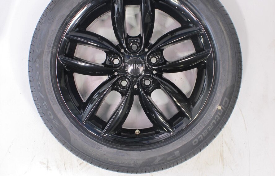 Mini R60 R61 Countryman Paceman R124 17 inch Pirelli Runflat Zomerbanden Nieuw Origineel
