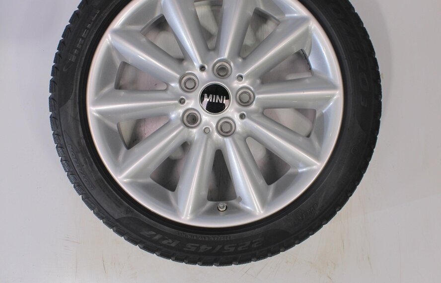Mini Clubman F54 518 17 inch Pirelli Runflat Winterbanden Origineel