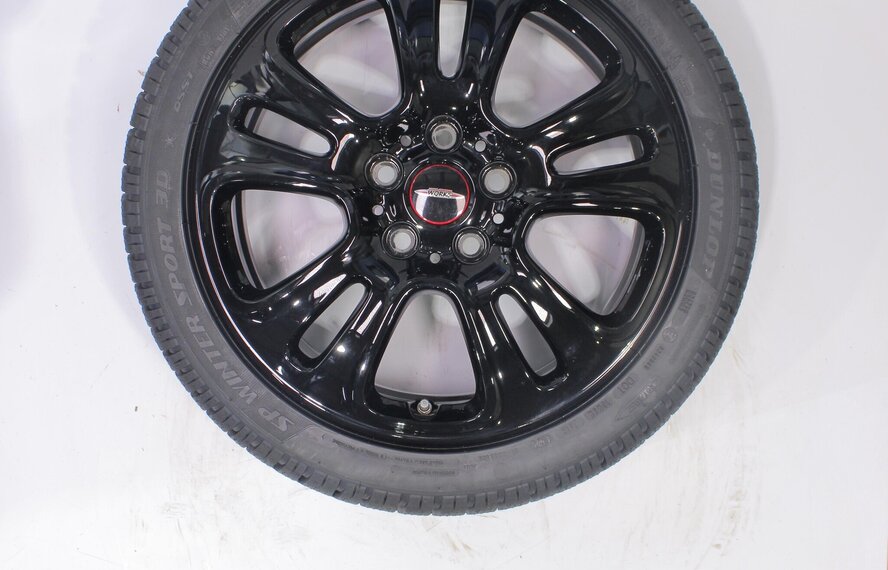 Mini Cooper / S / One / Cabrio F55 F56 F57 JCW510 17 inch Dunlop Runflat Winterbanden Nieuw Origineel