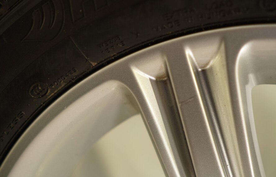 BMW BMW 3 4 serie F30 F31 F32 F33 F36 393 17 inch Hankook Runflat Winterbanden Nieuw Origineel