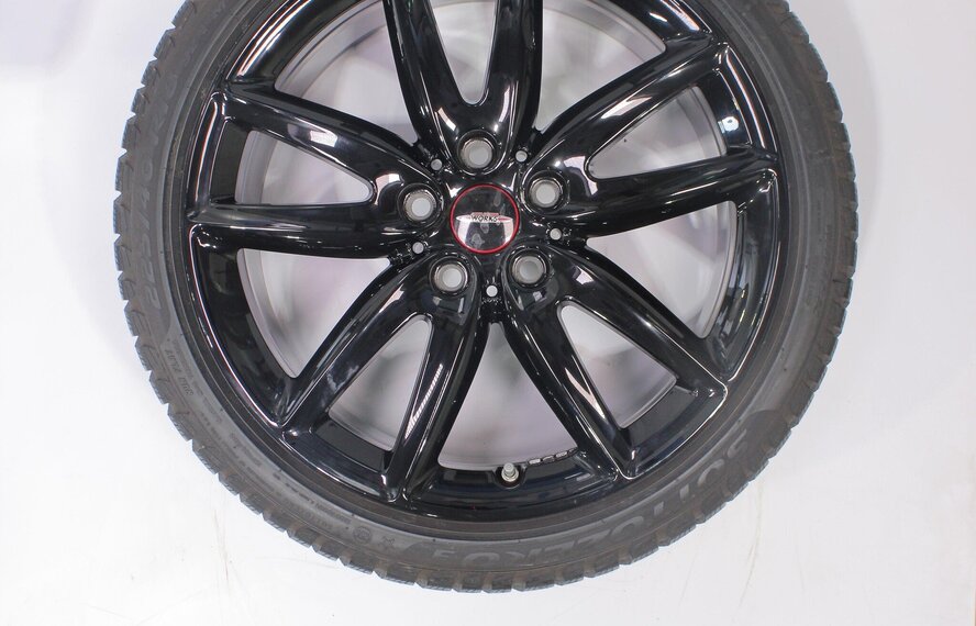 Mini Clubman F54 JCW815 18 inch Pirelli Runflat Winterbanden Origineel