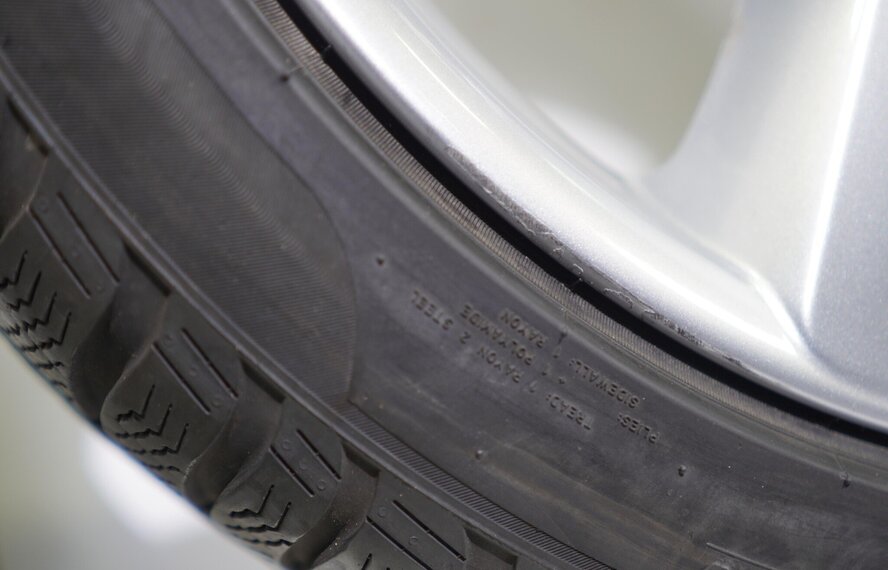 Mini Countryman F60 535 19 inch Pirelli Runflat Winterbanden Origineel
