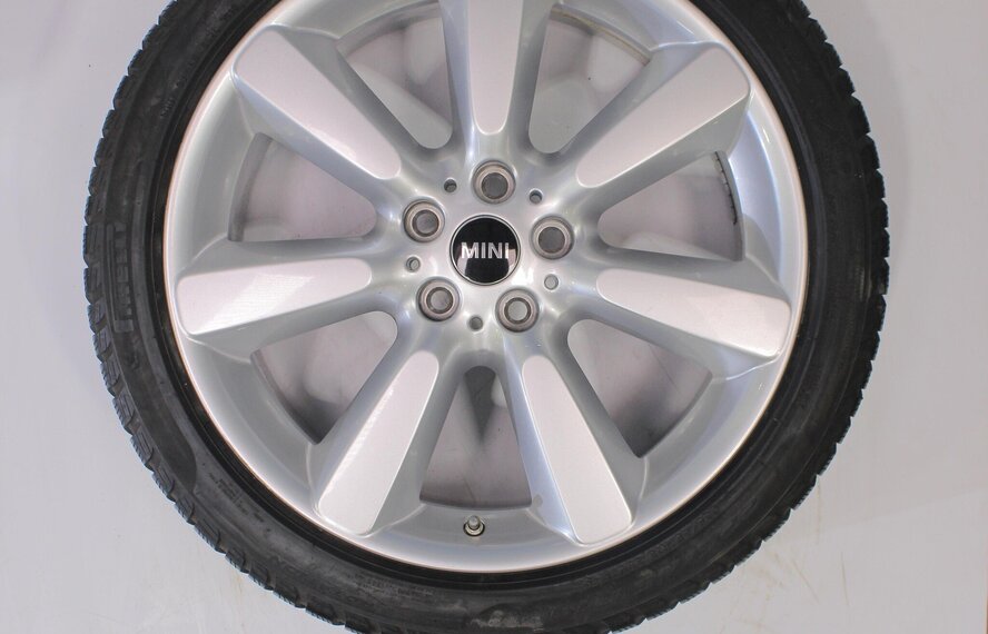 Mini Mini Countryman F60 535 19 inch Pirelli Runflat Winterbanden Origineel