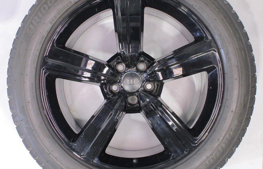 Audi Audi Etron 4KE 20 inch Bridgestone Winterbanden Origineel