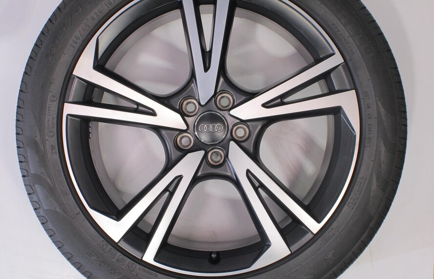 Audi Audi Q5 SQ5 80A 20 inch Pirelli Zomerbanden Origineel