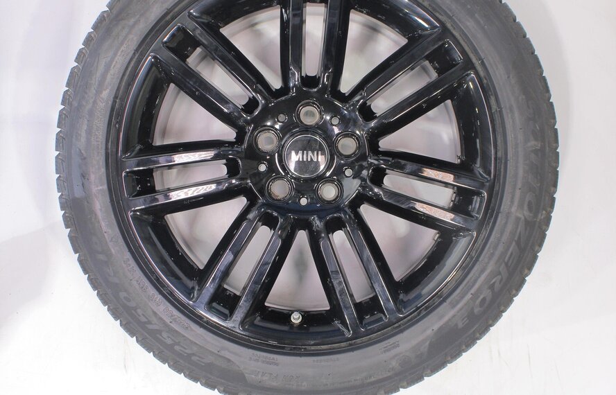 Mini Countryman F60 532 18 inch Pirelli Runflat Winterbanden Nieuw Origineel