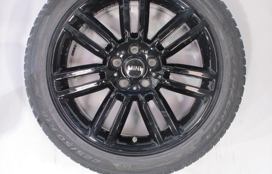 Mini Mini Countryman F60 532 18 inch Pirelli Runflat Winterbanden Nieuw Origineel