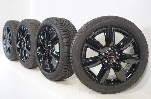 Mini Clubman F54 528 17 inch velgen Pirelli Winterbanden Origineel
