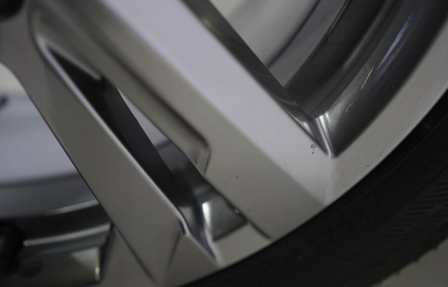 Volkswagen VW Polo 2G 16 inch velgen Yokohama Winterbanden Origineel