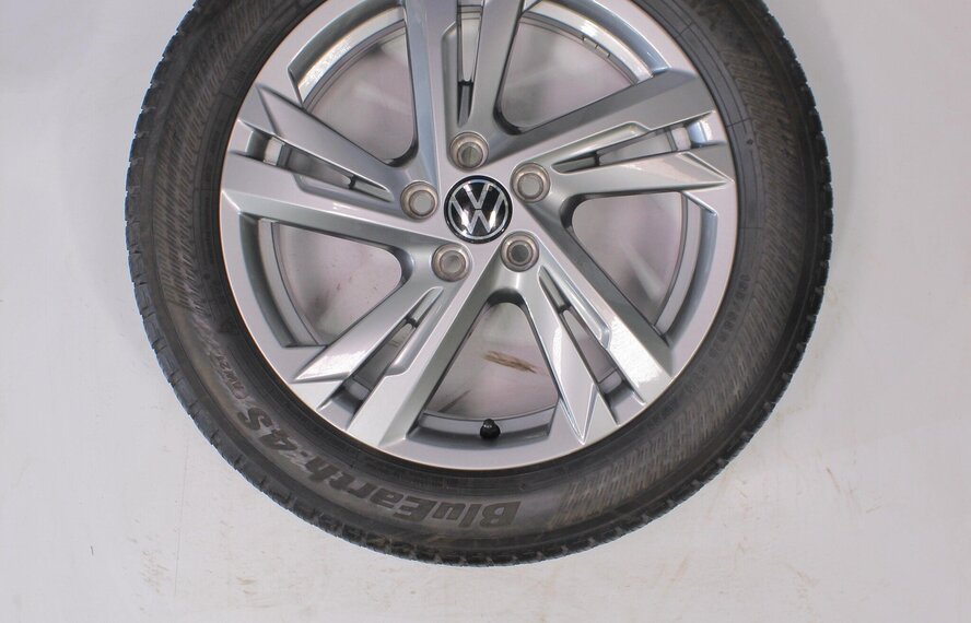 Volkswagen VW Polo 2G 16 inch velgen Yokohama Winterbanden Origineel