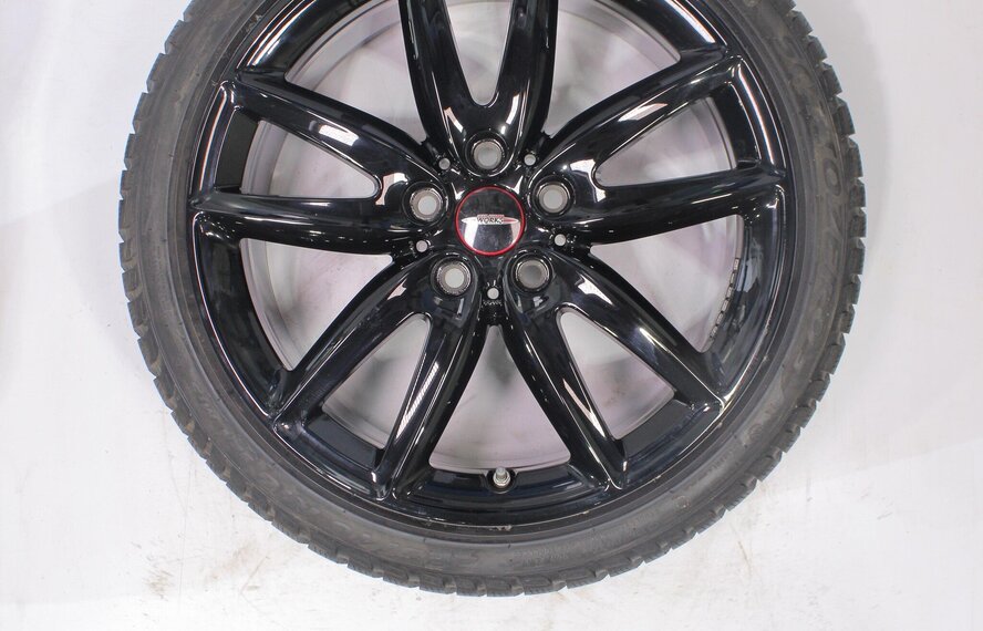 Mini Clubman F54 JCW815 18 inch Pirelli Runflat Winterbanden Origineel