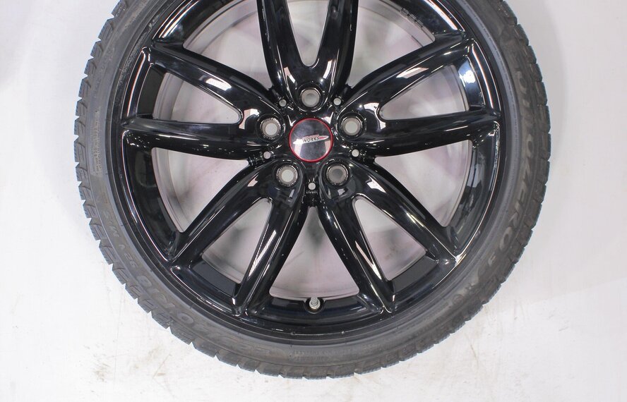 Mini Clubman F54 JCW815 18 inch Pirelli Runflat Winterbanden Origineel