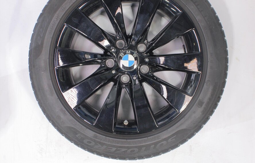 BMW BMW 3 4 serie F30 F31 F32 F33 F36 413 17 inch Pirelli Runflat Winterbanden Nieuw Origineel