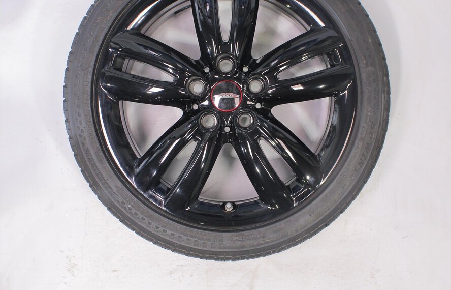 Mini Cooper / S / One / Cabrio F55 F56 F57 JCW501 17 inch Dunlop Runflat Winterbanden Origineel