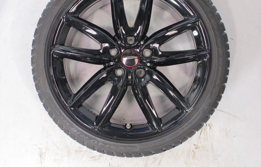 Mini Clubman F54 JCW815 18 inch Pirelli Runflat Winterbanden Origineel