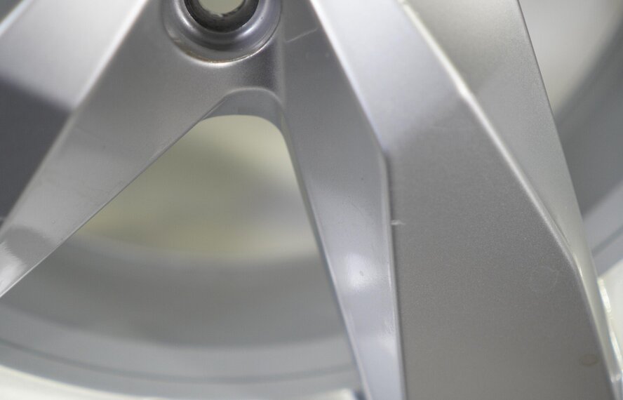 Volkswagen Volkswagen T-Cross 2GM Chesterfield 17 inch Vredestein Winterbanden Nieuw Origineel