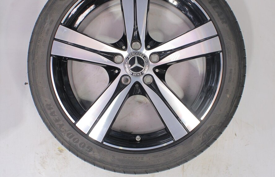 Mercedes Mercedes C-Klasse C206 S206 W206 18 inch Goodyear Zomerbanden Origineel