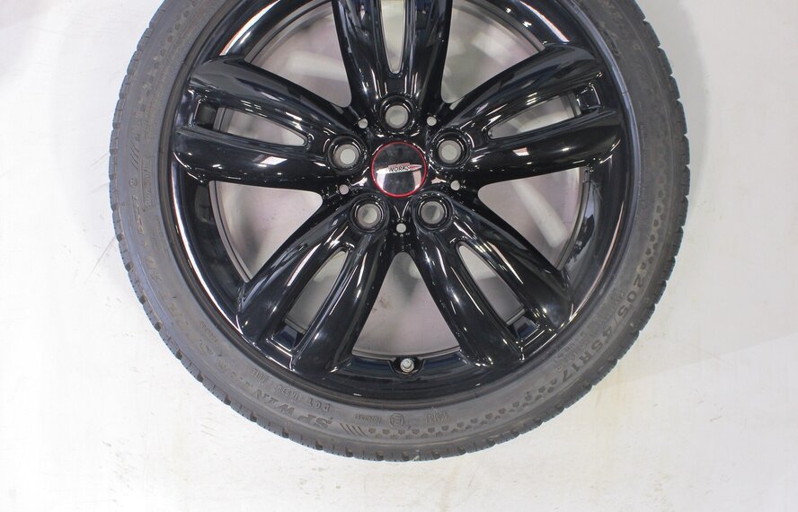 Mini Cooper / S / One / Cabrio F55 F56 F57 JCW501 17 inch Dunlop Runflat Winterbanden Origineel