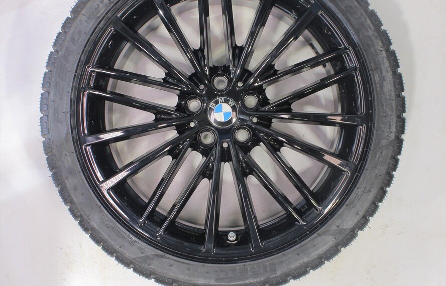 BMW BMW 5 serie G30 G31 8 serie G14 G15 G16 635 19 inch Pirelli Runflat Winterbanden Nieuw Origineel