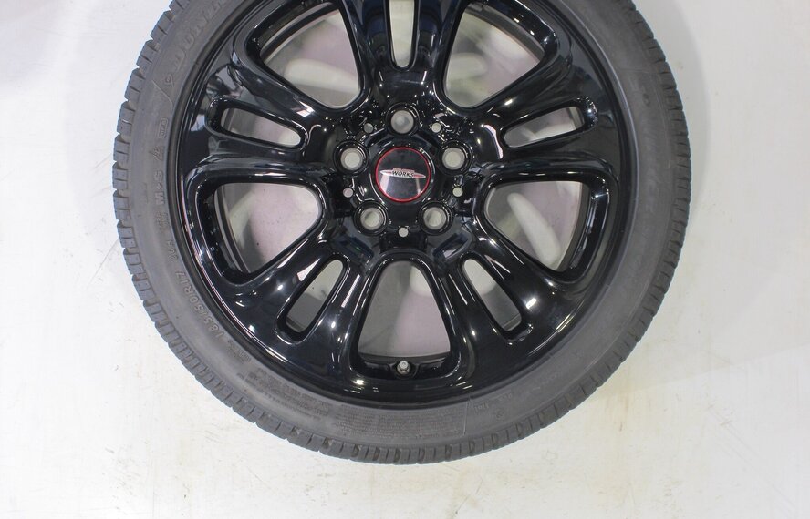 Mini Mini Cooper / S / One / Cabrio F55 F56 F57 JCW510 17 inch Dunlop Runflat Winterbanden Origineel