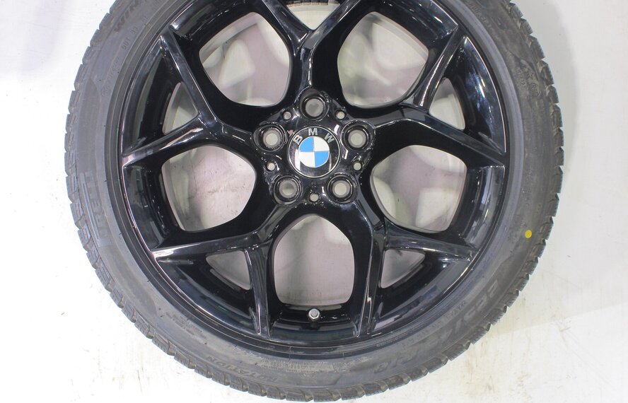 BMW BMW X1 E84 322 18 inch Pirelli Runflat Winterbanden Nieuw Origineel