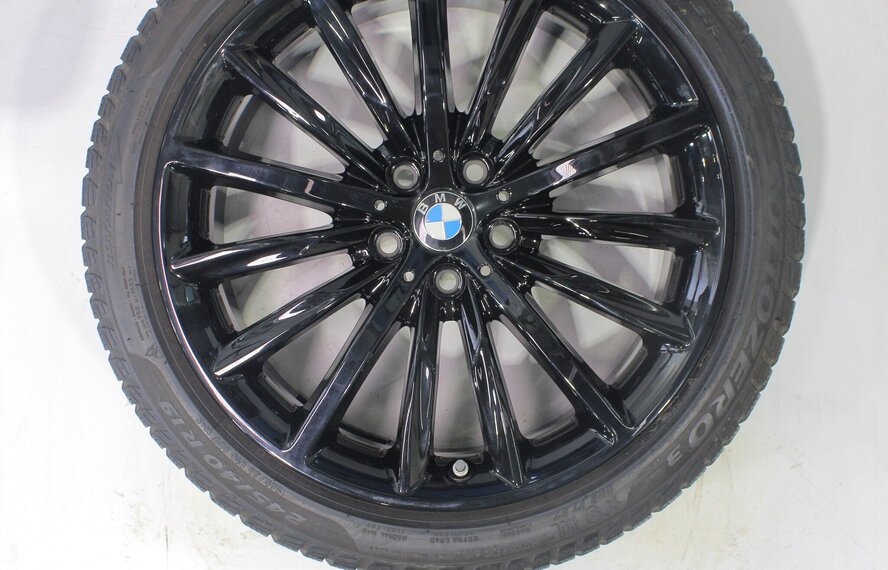 BMW BMW 5 serie G30 G31 8 serie G14 G15 G16 633 19 inch Pirelli Runflat Winterbanden Origineel