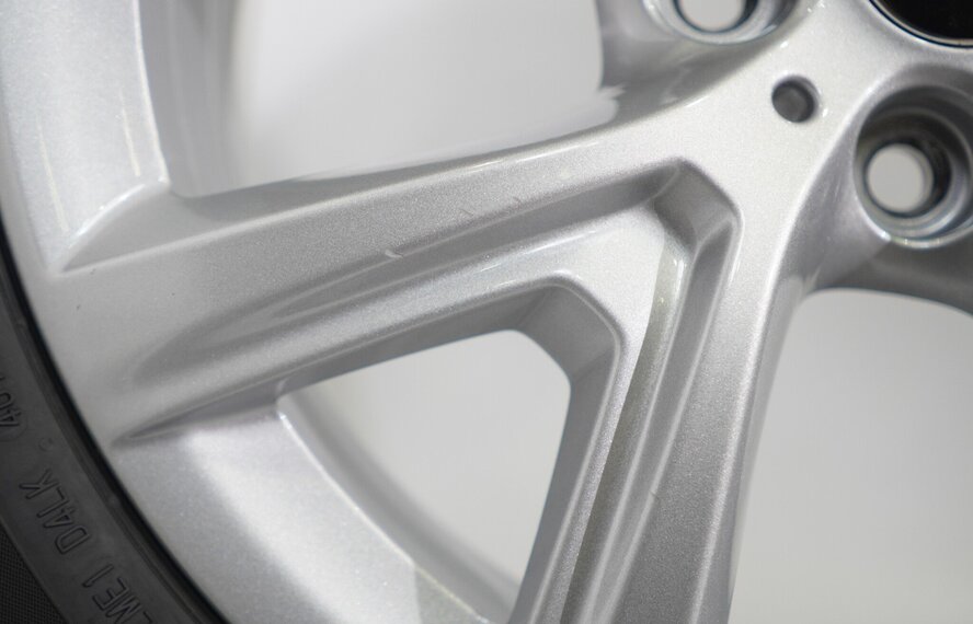 BMW BMW 2 serie F45 F46 Active Gran Tourer 574 17 inch Continental Runflat Winterbanden Origineel