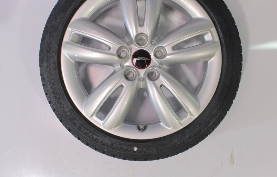 Mini Mini Cooper / S / One / Cabrio F55 F56 F57 JCW501 17 inch Dunlop Runflat Winterbanden Nieuw Origineel