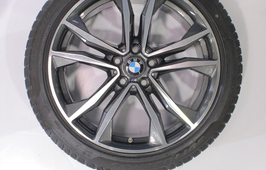 BMW BMW X1 F48 X2 F39 715M 19 inch Pirelli Runflat Winterbanden Nieuw Origineel