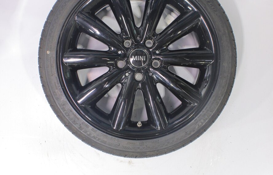 Mini Cooper / S / One / Cabrio F55 F56 F57 499 17 inch Dunlop Runflat Winterbanden Origineel