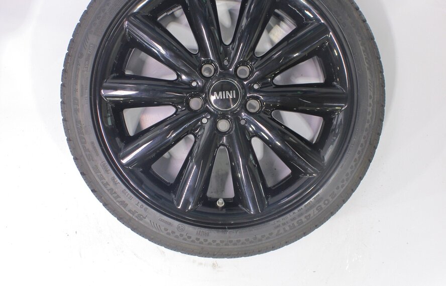Mini Cooper / S / One / Cabrio F55 F56 F57 499 17 inch Dunlop Runflat Winterbanden Origineel