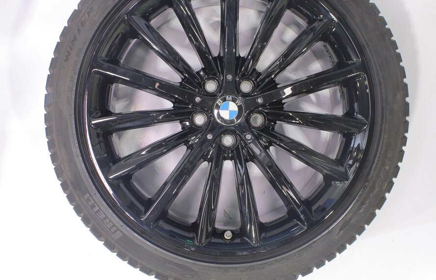 BMW BMW 5 serie G30 G31 8 serie G14 G15 G16 633 19 inch Pirelli Runflat Winterbanden Origineel