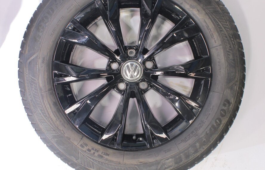 Volkswagen Volkswagen Tiguan II Montana 17 inch Goodyear All-Season (4 seizoenen) Origineel