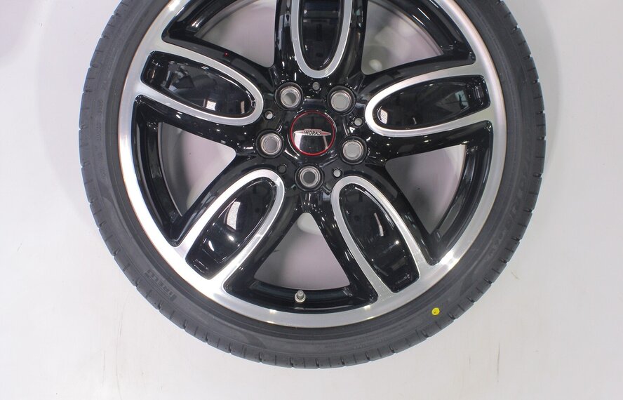Mini Cooper / S / One / Cabrio F55 F56 F57 JCW509 18 inch Pirelli Runflat Zomerbanden Nieuw Origineel