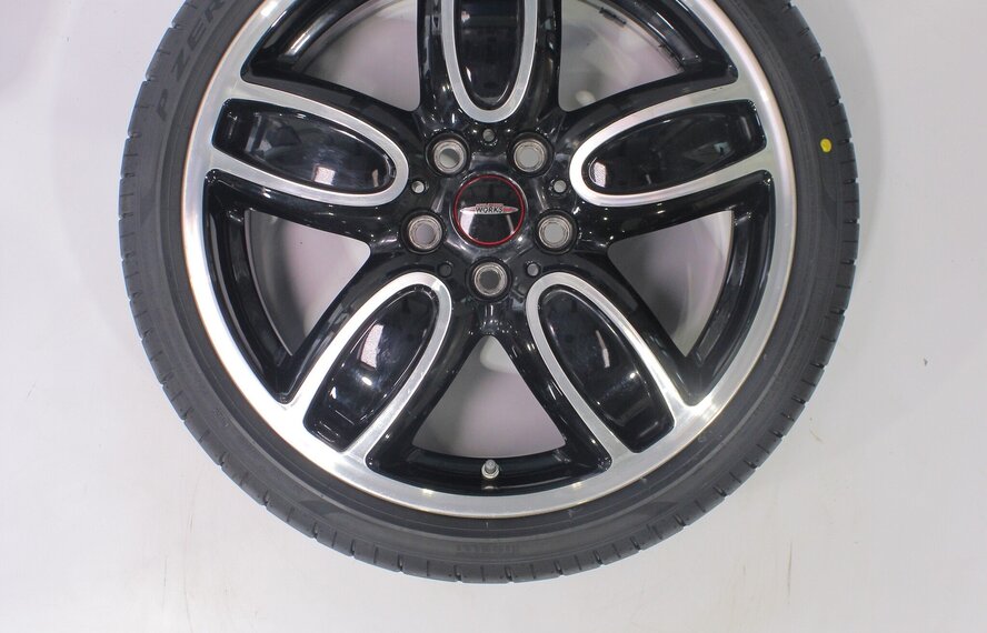 Mini Cooper / S / One / Cabrio F55 F56 F57 JCW509 18 inch Pirelli Runflat Zomerbanden Nieuw Origineel