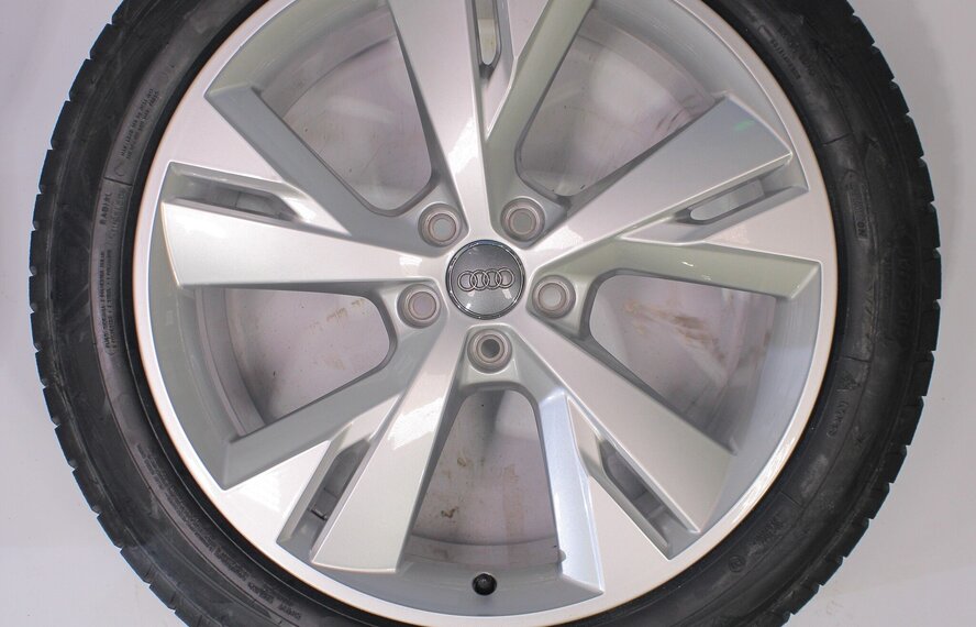 Audi Audi Q4 e-tron 20 inch Goodyear Winterbanden Nieuw Origineel
