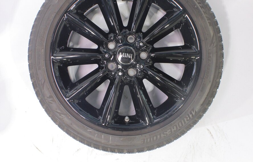 Mini Clubman F54 518 17 inch Bridgestone Winterbanden Origineel