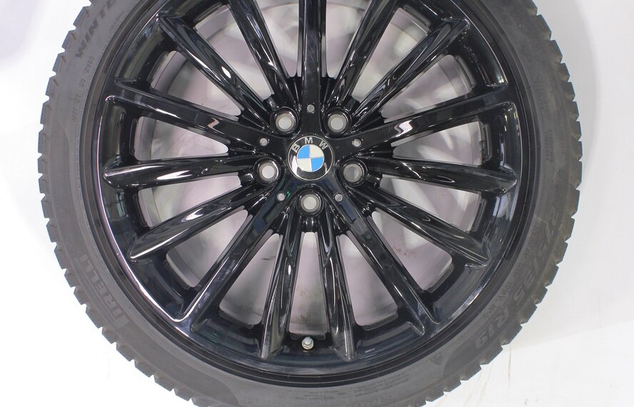 BMW BMW 5 serie G30 G31 8 serie G14 G15 G16 633 19 inch Pirelli Runflat Winterbanden Origineel