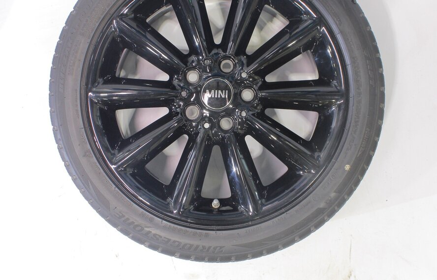 Mini Clubman F54 518 17 inch Bridgestone Runflat Winterbanden Origineel