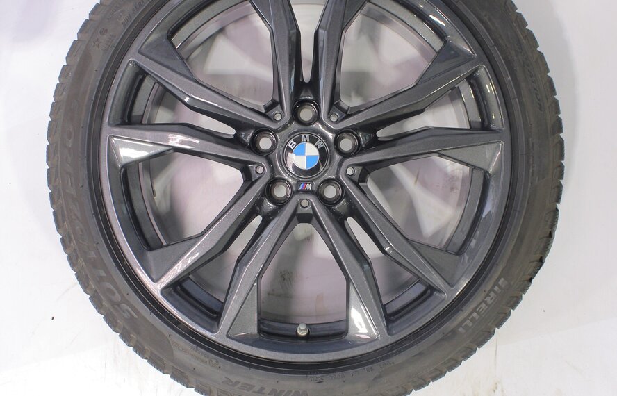 BMW BMW X1 F48 X2 F39 715M 19 inch Pirelli Runflat Winterbanden Origineel