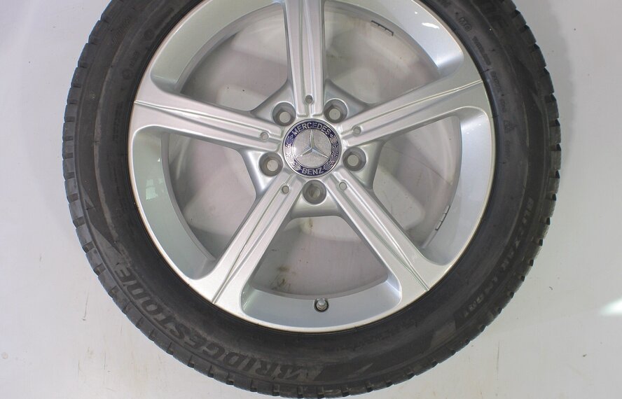Mercedes Mercedes A B CLA Klasse W177 C118 W247 17 inch Bridgestone Winterbanden Origineel